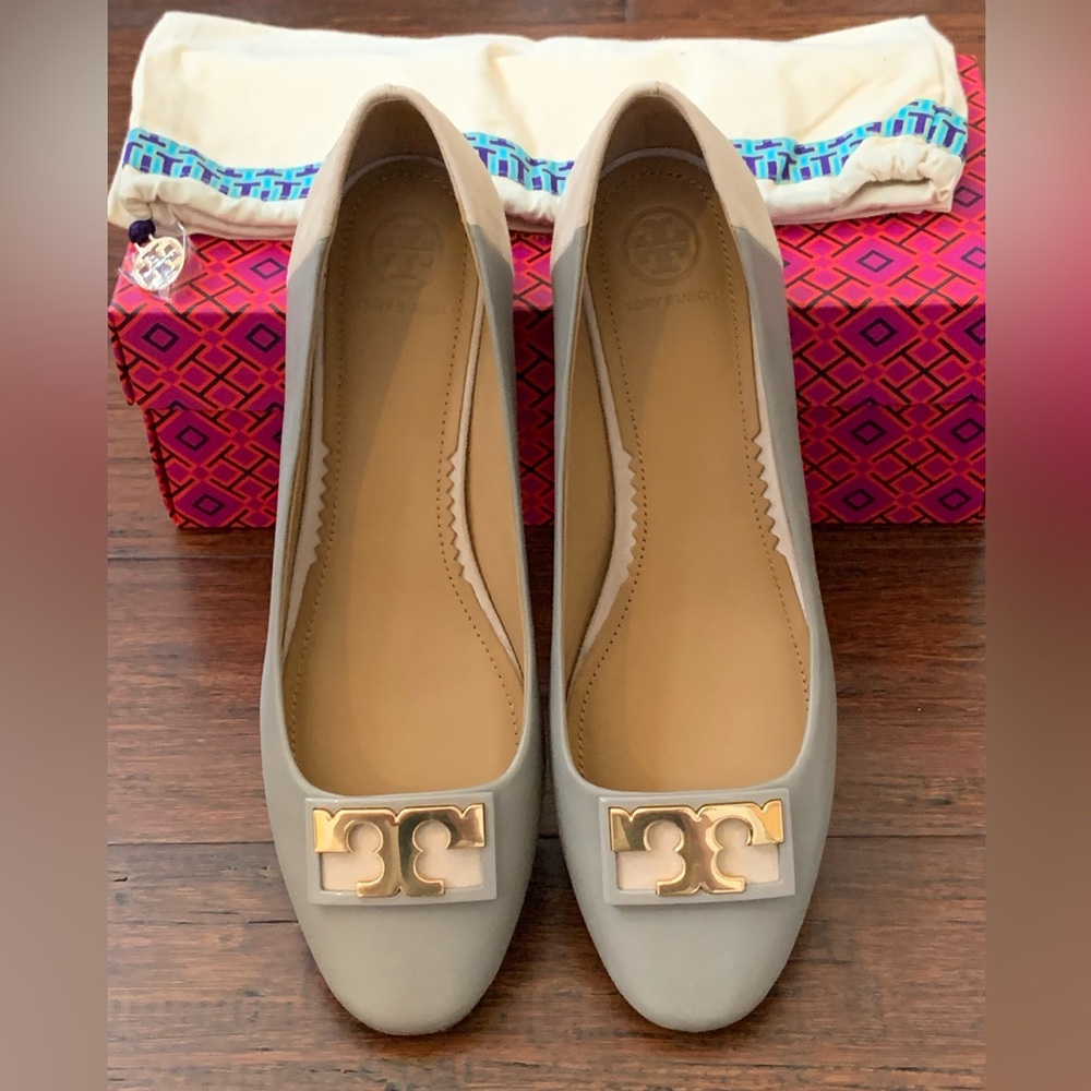 Tory Burch GiGi 20mm Round Toe Flat with gold logo; Calf Leather/Silk Suede